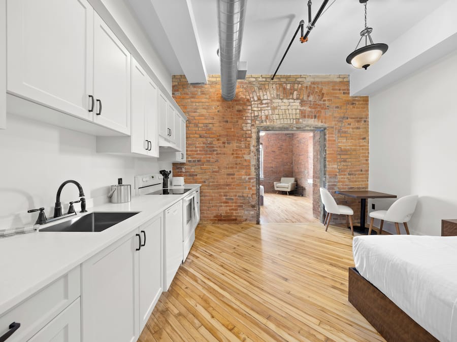 Suite, 1 Bedroom | Laptop workspace, free WiFi, bed sheets