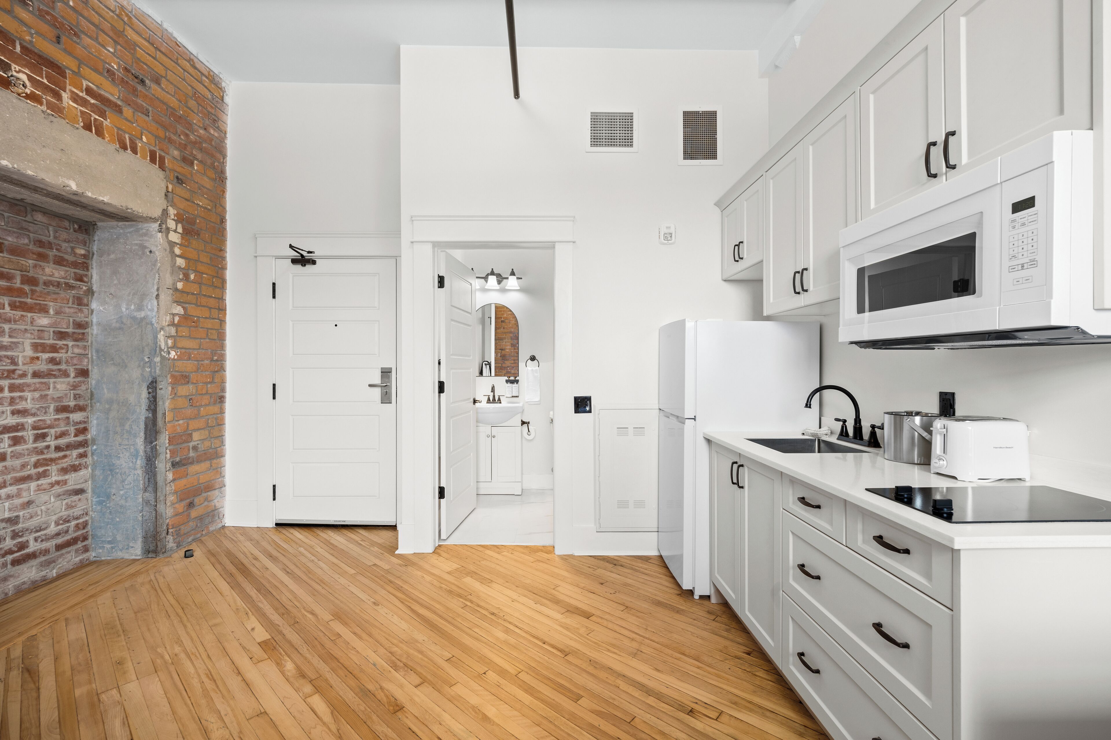 Studio Suite, 1 Queen Bed, Kitchenette