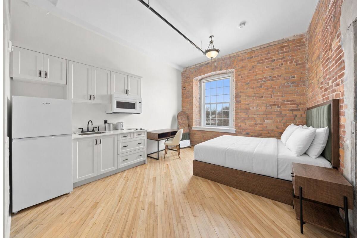 Studio Suite, 1 Queen Bed, Kitchenette