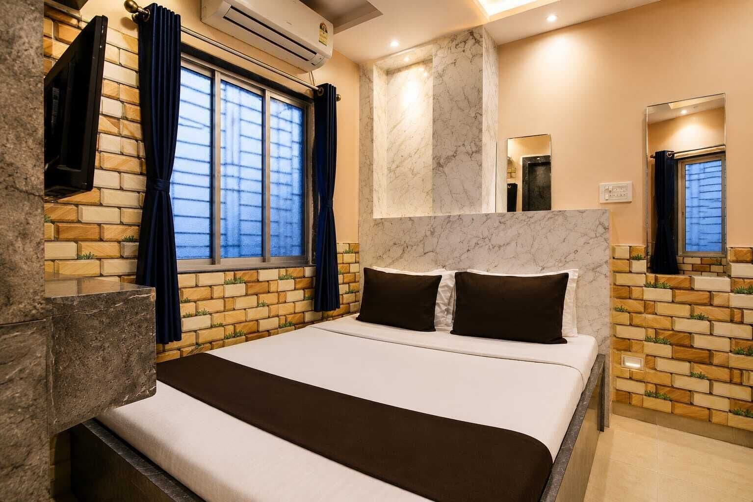 Egyptian cotton sheets, premium bedding, down duvets, Tempur-Pedic beds