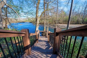 Property grounds - Chillax Inn the River Riverfront*gameroom*resort (Broken Bow)
