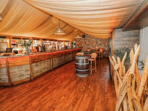Cottage | Bar (on property)