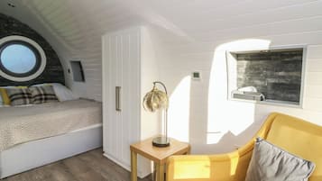 1 bedroom, individually decorated, individually furnished, free WiFi