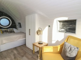 1 bedroom, individually decorated, individually furnished, free WiFi