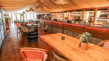 Ferienhaus | Bar (in der Unterkunft)