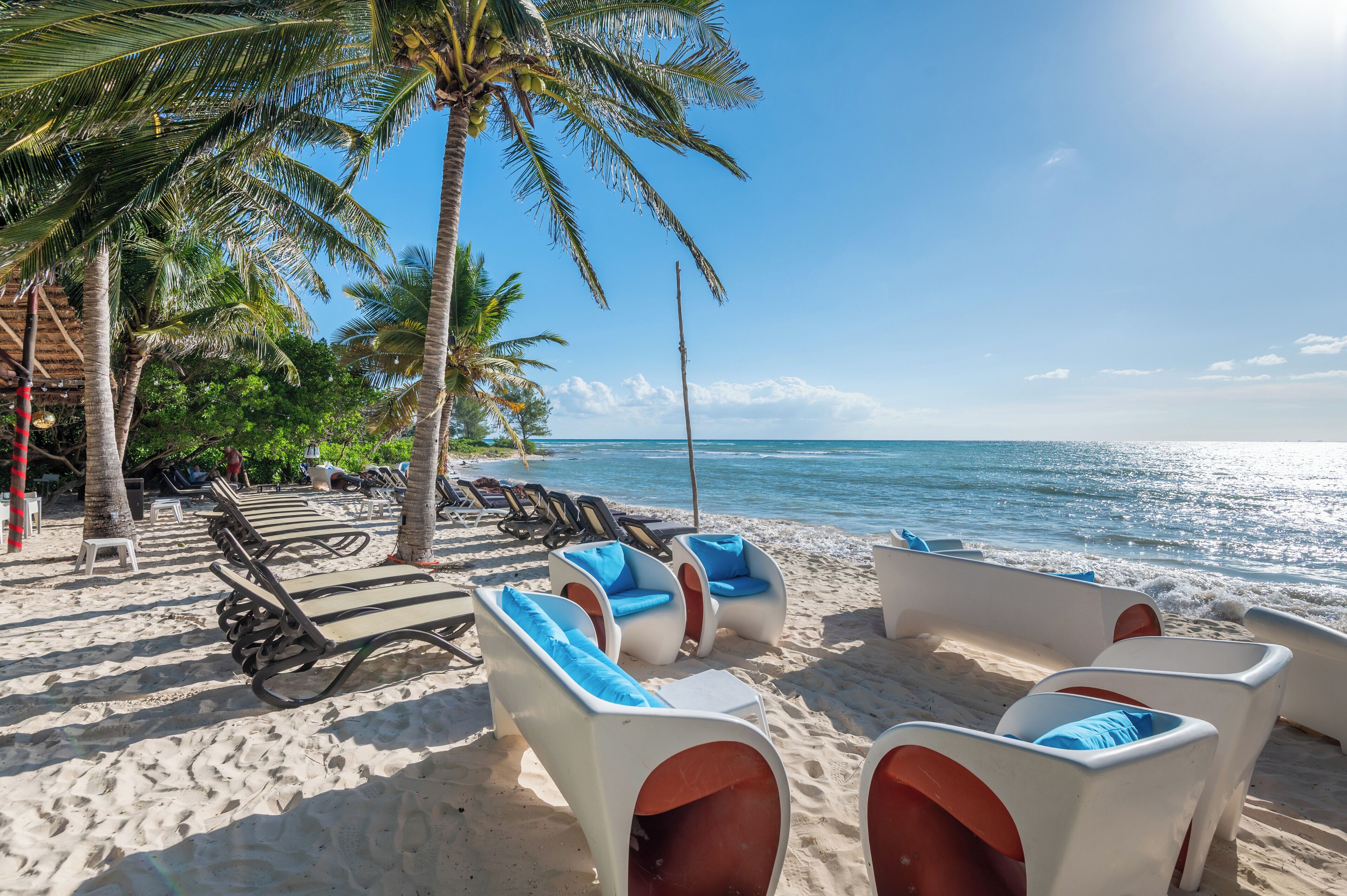Beach nearby, white sand, sun-loungers, beach umbrellas