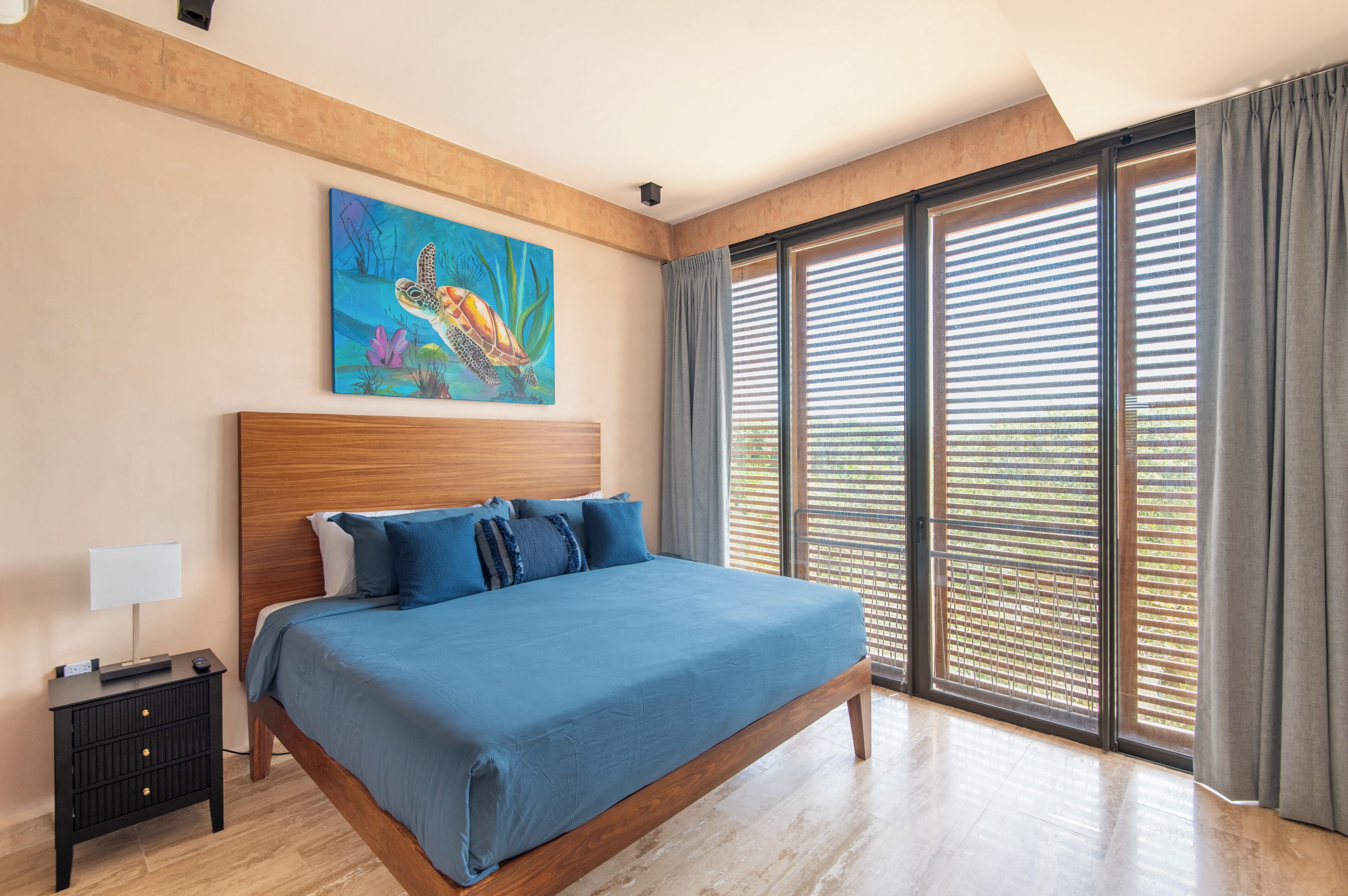 Deluxe-Suite, 2 Schlafzimmer | Hochwertige Bettwaren, Zimmersafe, Verdunkelungsvorhänge