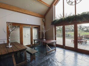 Dining - Willow Apartment (Swansea)