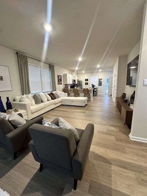 Smart TV - 3-bedroom house in nice Milford close to several beaches (Milford)