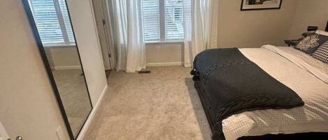 3 chambres, fer et planche Ă repasser, Wi-Fi, draps fournis