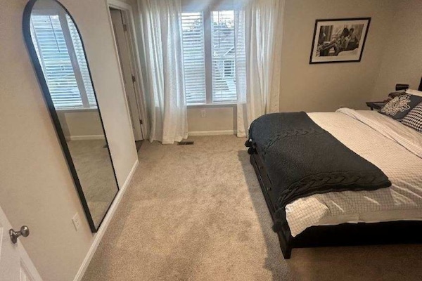 3 soverom, strykejern/-brett, wi-fi og sengetøy