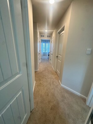 Interior - 3-bedroom house in nice Milford close to several beaches (Milford)