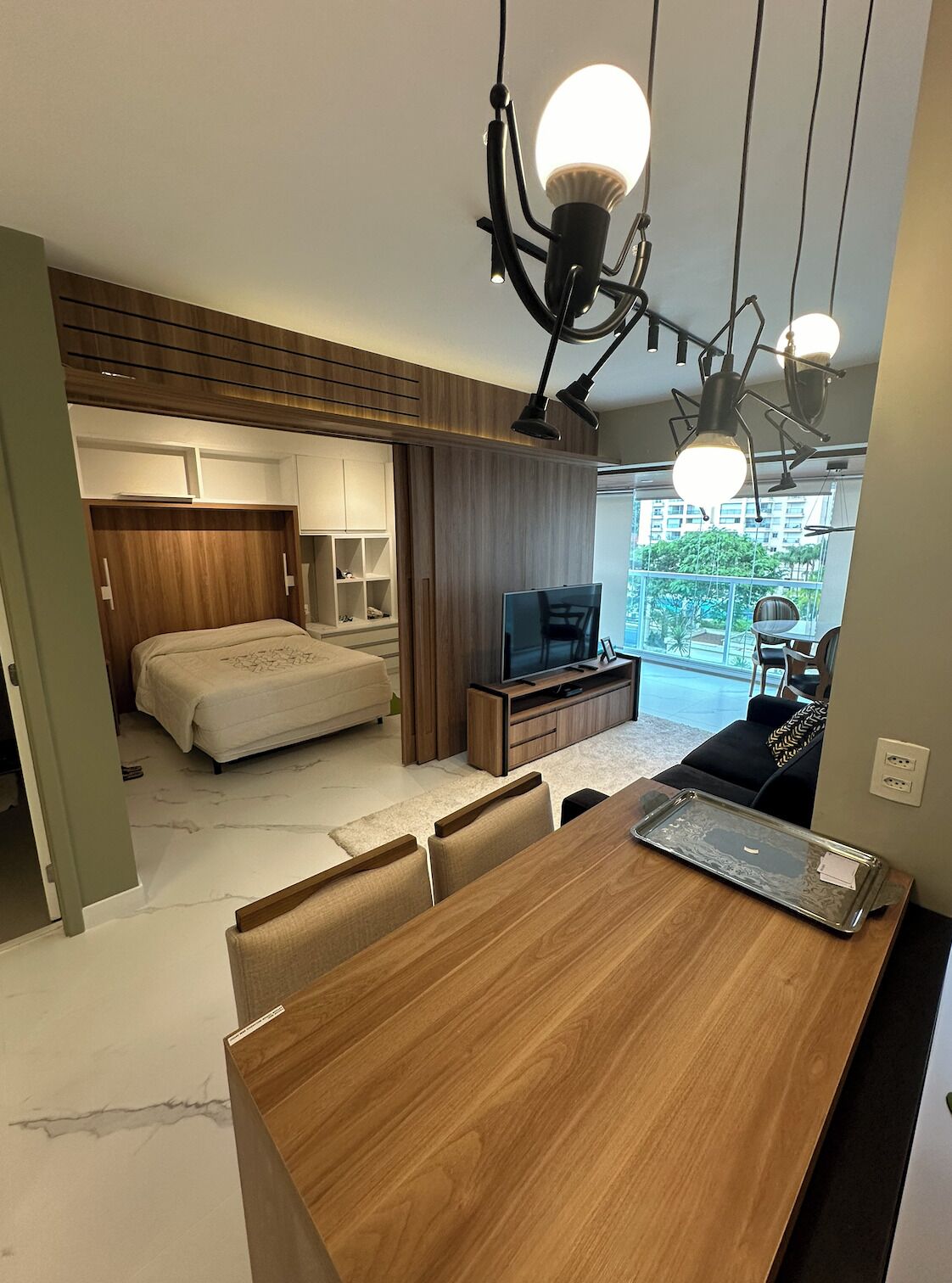 1 dormitorio, tabla de planchar con plancha, wifi y ropa de cama