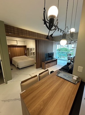 1 bedroom, iron/ironing board, WiFi, bed sheets - Luxury loft with garage and valet parking. (São Paulo)