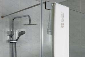 Shower, hair dryer, towels - GuestReady - House in the Heart of the Ocean (Ponta Delgada)