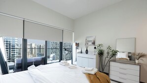 Unclassified image, 2 of 29, button - Burj Khalifa Views at Sol Bay (Dubai)