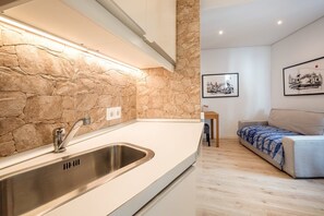 Interior - GuestReady - Cosy flat with seaview in Alfama (Lisbon)