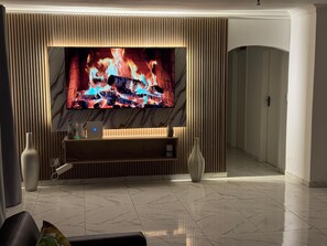 Living area - Bryanston Luxury Secure 4BR Haven (Sandton)