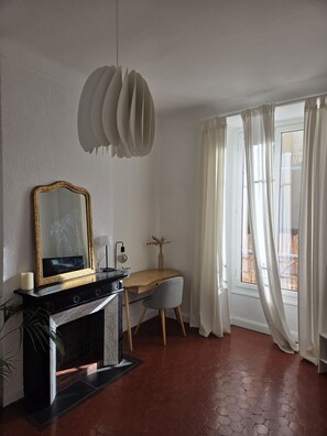 Interior - Au Passage Niçois avec balcon (Nice)