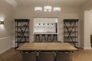 Dining - Elegant, exceptional apartment in a private mansion! Near Lille! (Mouvaux)