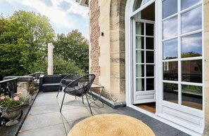 Terrace/patio - Elegant, exceptional apartment in a private mansion! Near Lille! (Mouvaux)
