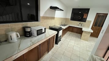 Micro-ondes, plaque de cuisson