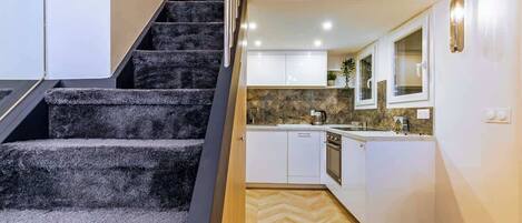 Fridge, oven, dishwasher, coffee/tea maker