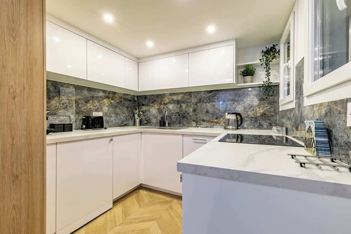 Frigorifero, forno, lavastoviglie, macchina per tè/caffè