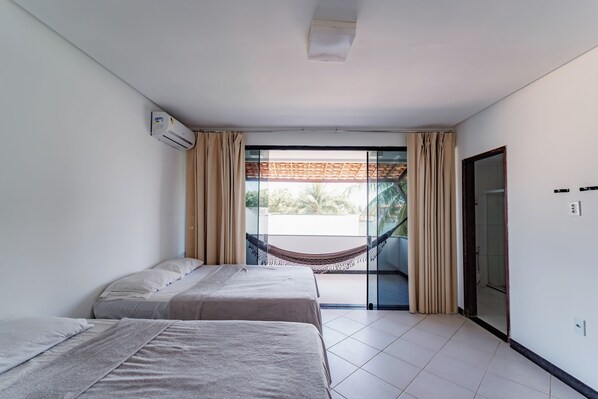 5 bedrooms, iron/ironing board, WiFi, bed sheets