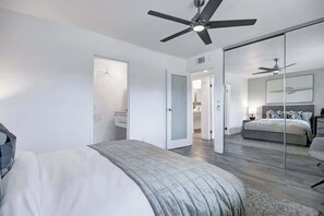 2 bedrooms, iron/ironing board, Internet, bed sheets - Pet-friendly modern Sandstone Villas bungalow (Palm Springs)