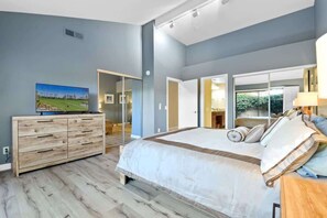 2 bedrooms, iron/ironing board, WiFi, bed sheets - Lake View-Pet Friendly-Resort Pool & Hot Tub-V3998 (Palm Desert)