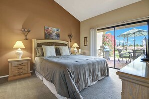 2 bedrooms, iron/ironing board, WiFi, bed sheets - Single-level gem with BBQ|Access to pool|Spa|Golf (Palm Desert)