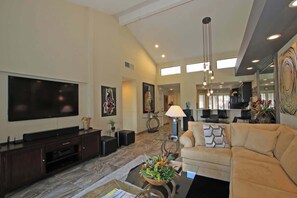 TV - Relaxing home near 18th hole|Lake, waterfall view! (Palm Desert)