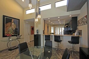 Dining - Relaxing home near 18th hole|Lake, waterfall view! (Palm Desert)