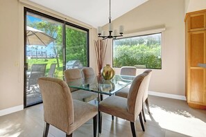 Dining - Lush Landscaping and Great Golfer View-VB607 (Palm Desert)