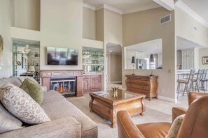 Living area - Newly Remodelled-Fairway View-Private Patio-V4849 (Palm Desert)