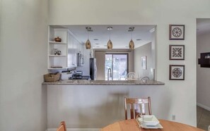 Dining - Remodelled-Walk to Pool-Patio-VS589 (Palm Desert)