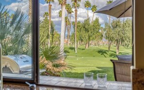 Interior - Patio-BBQ-4th Green-VB925 (Palm Desert)