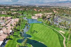 Golf - Patio-BBQ-4th Green-VB925 (Palm Desert)