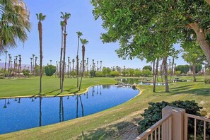 Property grounds - Remodelled-10th Fairway-Patio-VB623 (Palm Desert)