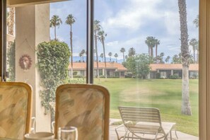 Interior - Great Sunsets-Patio-BBQ-Fireplace-V3874 (Palm Desert)