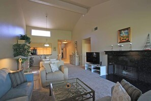 Fireplace, offices - Large-Spacious-Fitness Room-Close to Pool-V3859 (Palm Desert)
