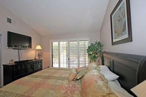 3 bedrooms, iron/ironing board, WiFi, bed sheets - Dogs OK-5th Fairway-Southern Exposure-V3625 (Palm Desert)
