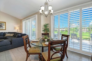 Dining - Patio-BBQ-3 Bedroom-V3820 (Palm Desert)