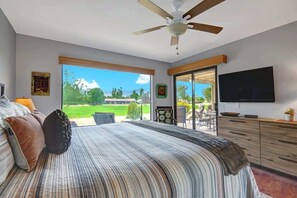 2 bedrooms, iron/ironing board, WiFi, bed sheets - Single-story gated Palm Desert Resort condo (Palm Desert)