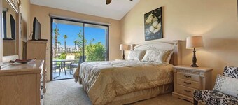 Pet-friendly condo with viewsShared poolSpaGolf