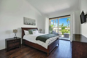 2 bedrooms, iron/ironing board, WiFi, bed sheets - Fully Refreshed and Beautifully Decorated (Palm Desert)