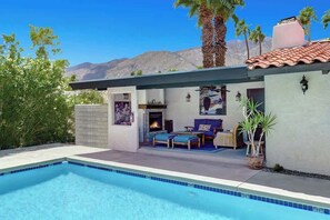 Pool - Centrally located and pet-friendly home with pool (Palm Springs)