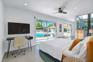 Iron/ironing board, WiFi, bed sheets - Pet-friendly Movie Colony home|Pool|Near downtown (Palm Springs)