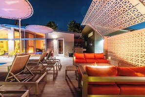 Terrace/patio - Dog-Friendly Stunner|Pool|Fireplace|BBQ and more (Palm Springs)
